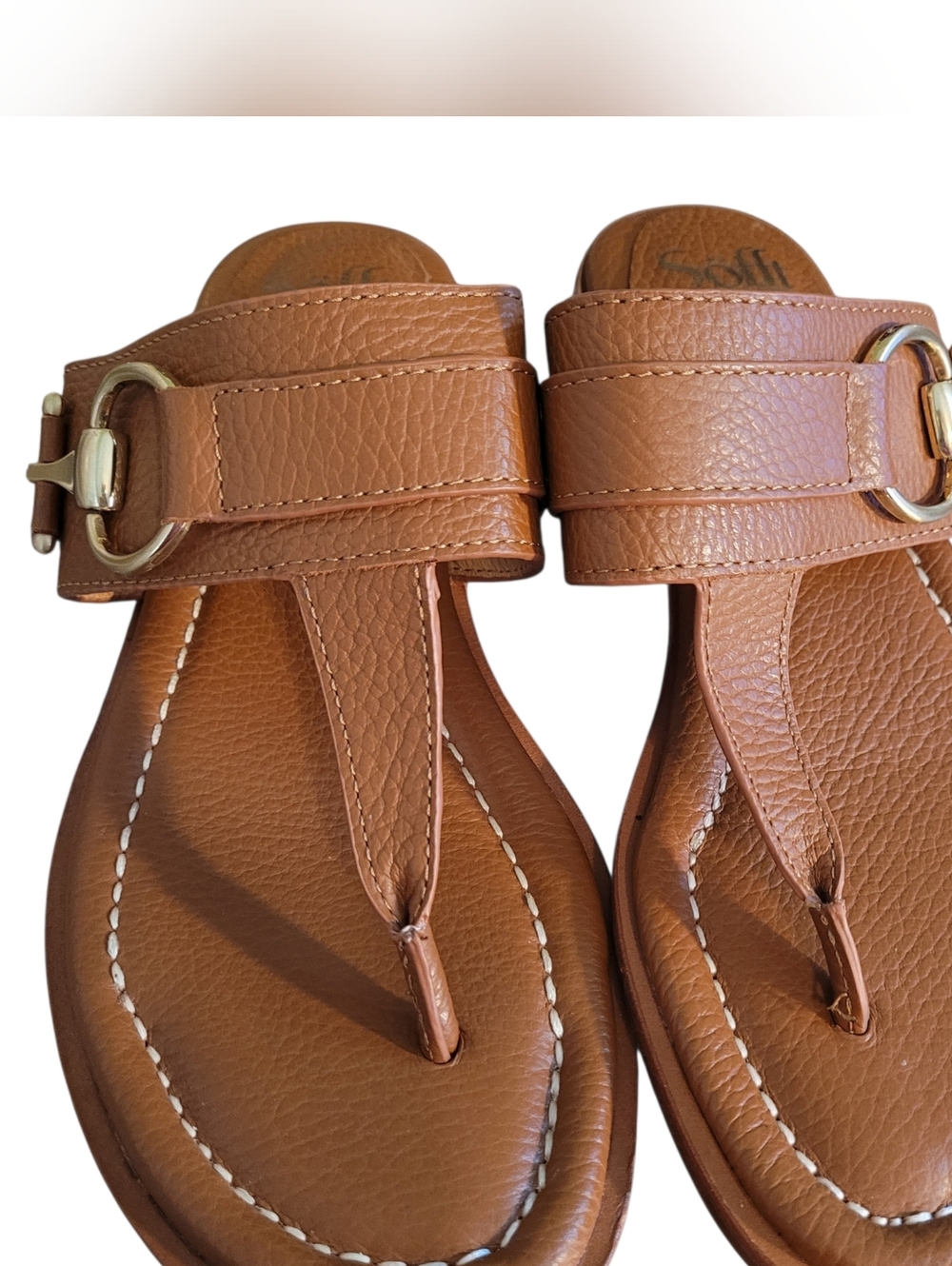 Sofft Cognac Brown Leather Thong Sandals with Gold Buckle